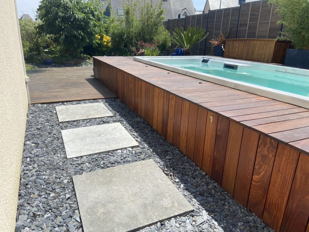 allée de pas japonais en granit gris